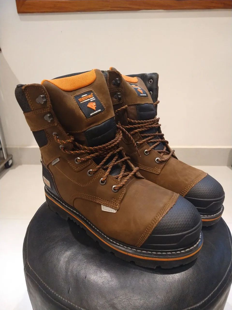 Botas de Segurança  Marrom Nova N°43. BR/11 US