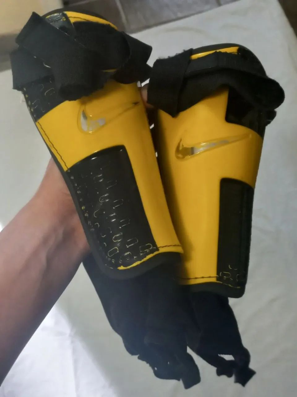Caneleira Nike com Tornozeleira Original - Usado