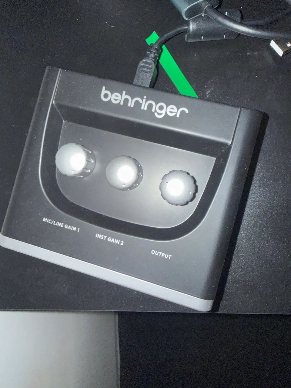 Interface De Áudio Placa De Som Um2 U-phoria Behringer Preto - Foto 3