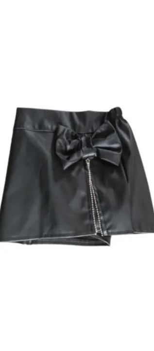 Saia de Couro com Zíper e Bolsos - Foto 2
