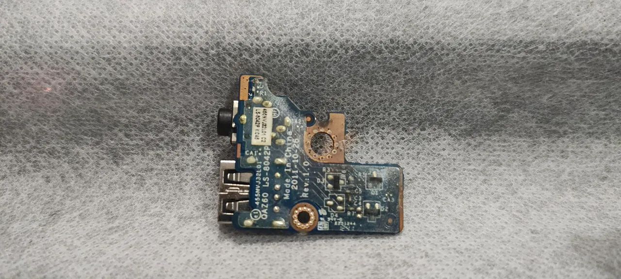 Placa com USB e Fone HP FOLIO 13 2000 QAZ60 LS-8042P - Foto 2