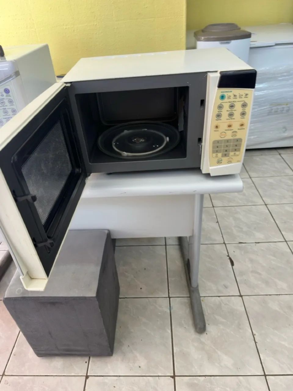 Microondas Electrolux 21lts 127v - Foto 2