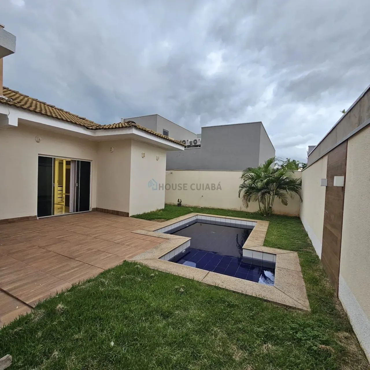 Alugo Casa 3 quartos com piscina - Florais do Valle - Foto 2