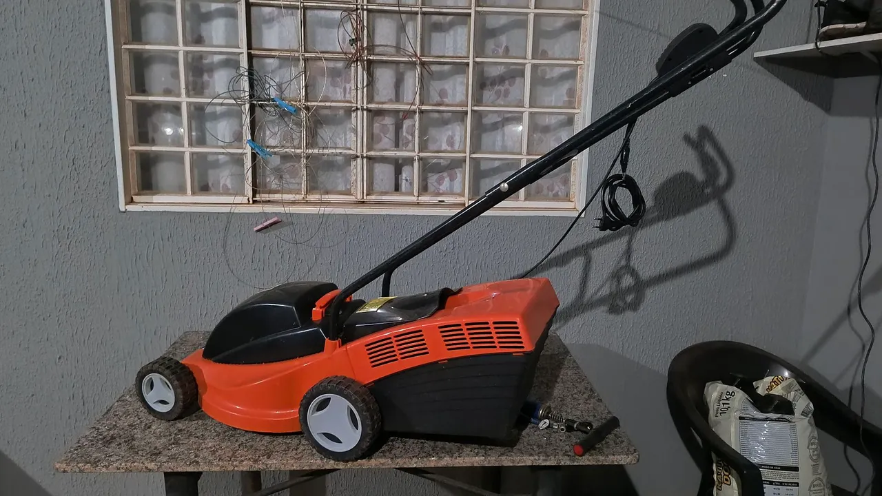 Cortador de grama elétrico Tramontina