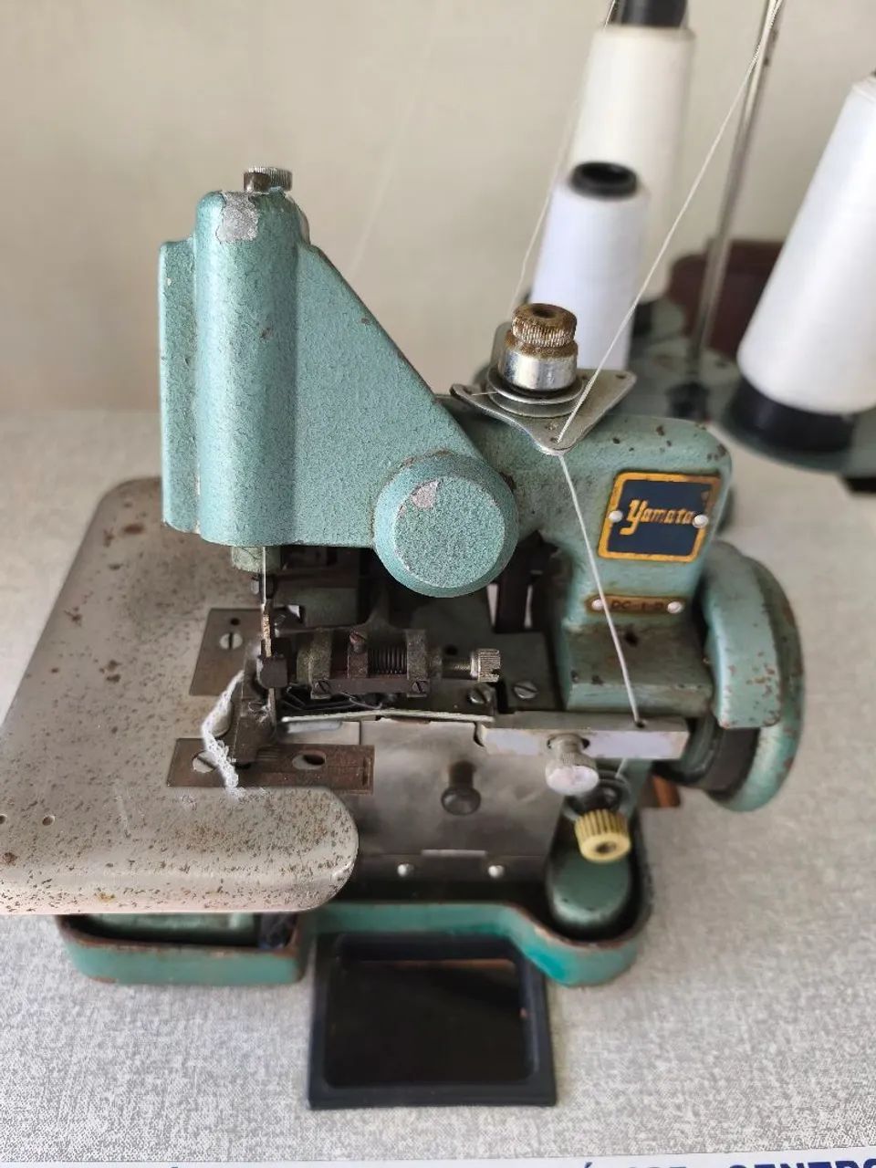 Máquina de costura Overloque (faca) - Foto 6