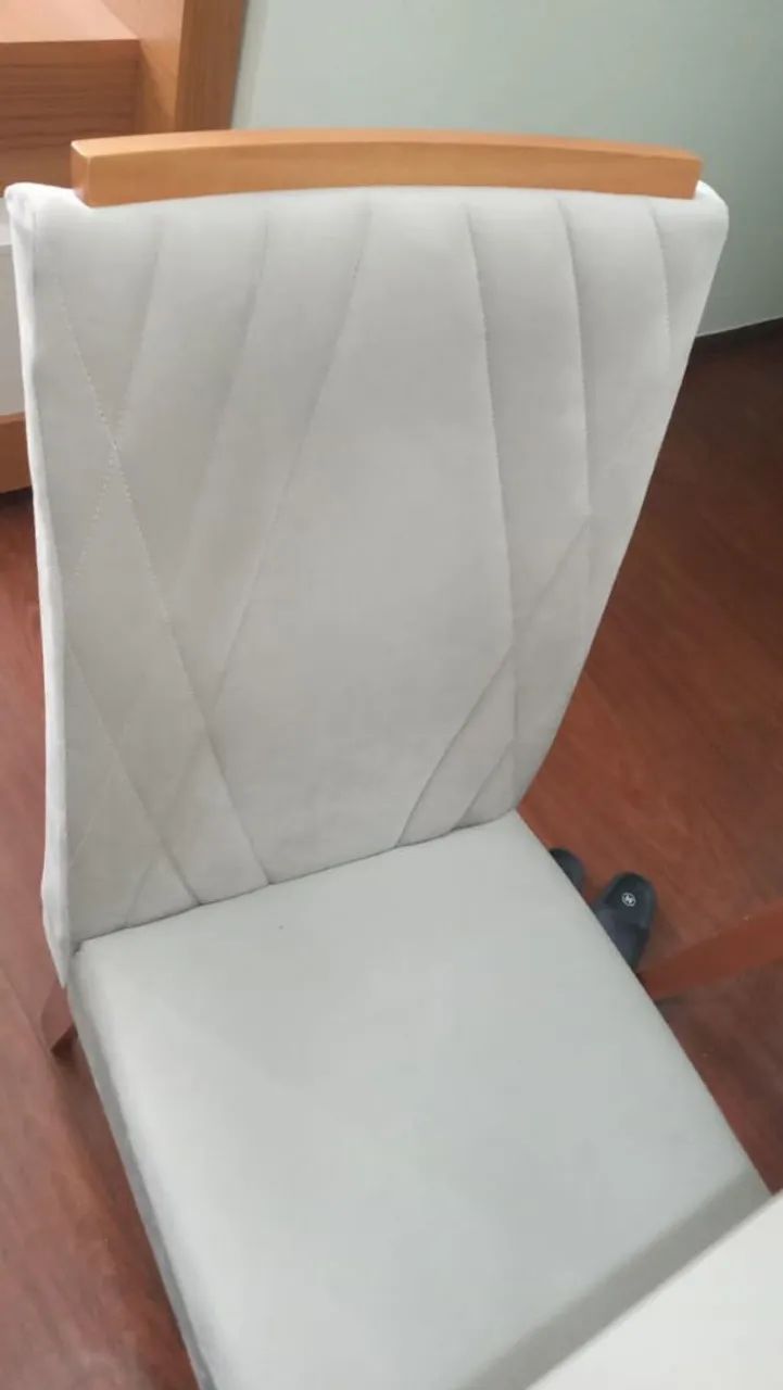 Mesa de Jantar com 4 Cadeiras - Foto 4