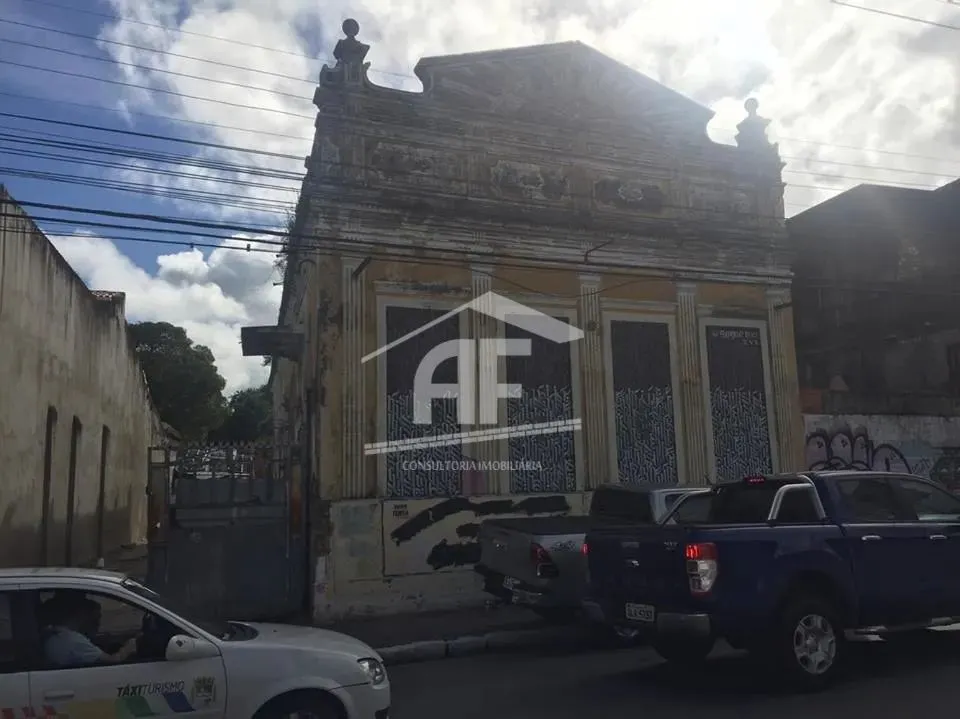Excelente Lote com 17x34, Localizado no Centro de Maceió - Rua do imperador.