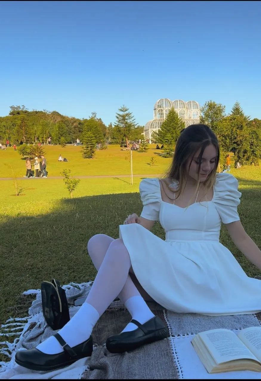 Vendo roupa vestido off white branco  - Foto 2