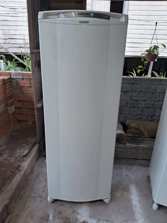 Vendo geladeira Consul funcionando perfeitamente 