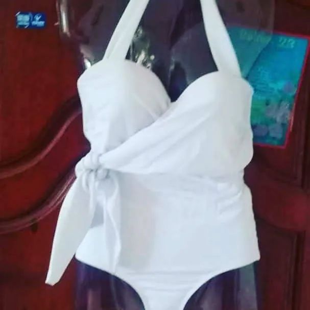 blusas & vestidos & beleza - Foto 2