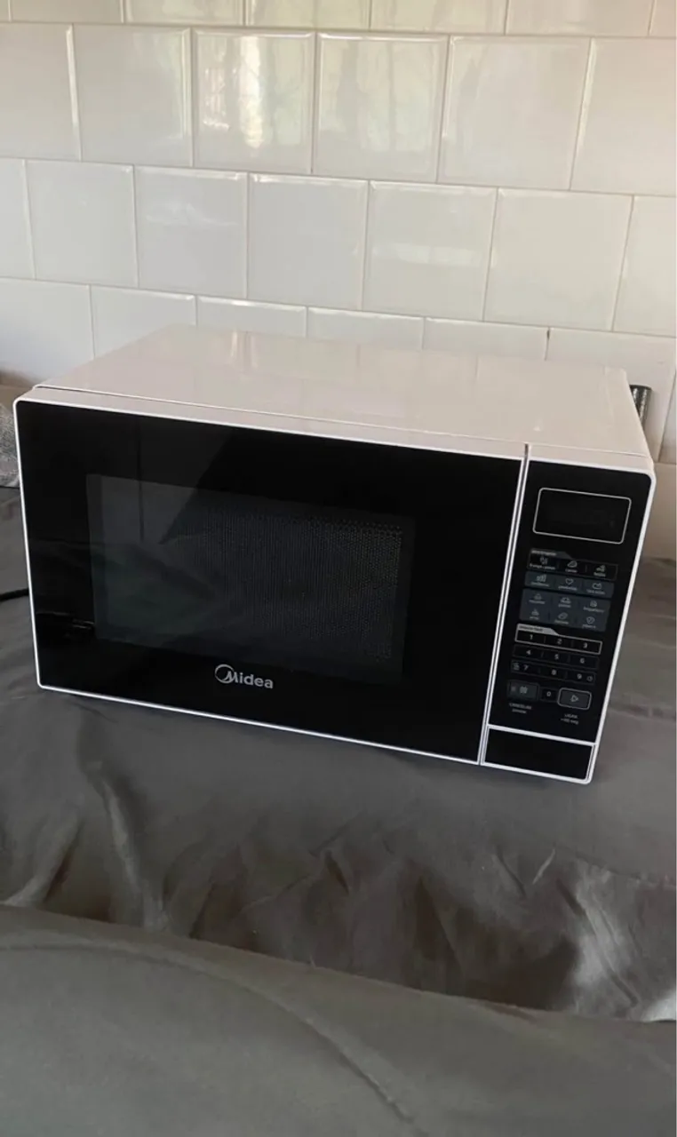 Micro-ondas Midea 220v