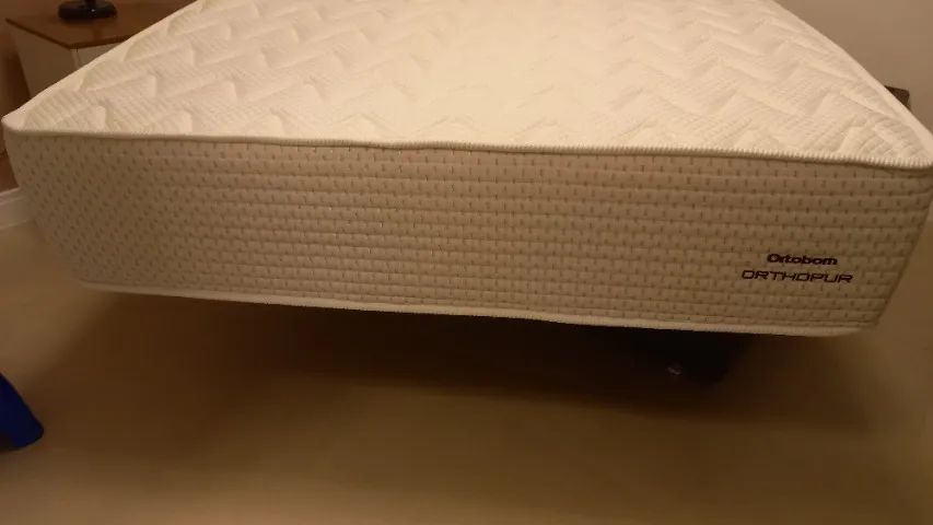Vendo colchão top de linha Orthopur 2.4 1 casal 1 mês de uso com nota fiscal - Foto 3