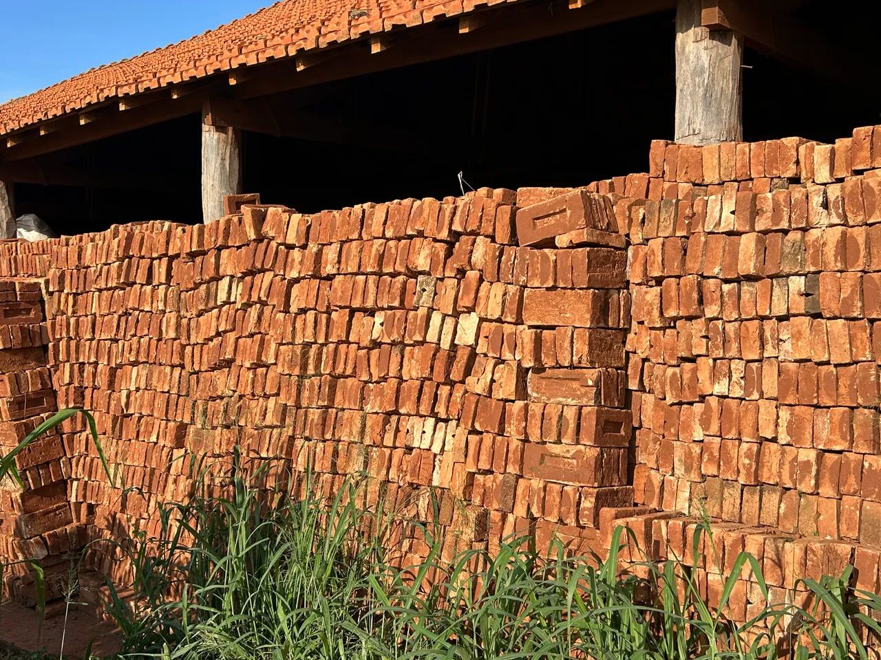 Old bricks for sale for construction!!64842101705346124