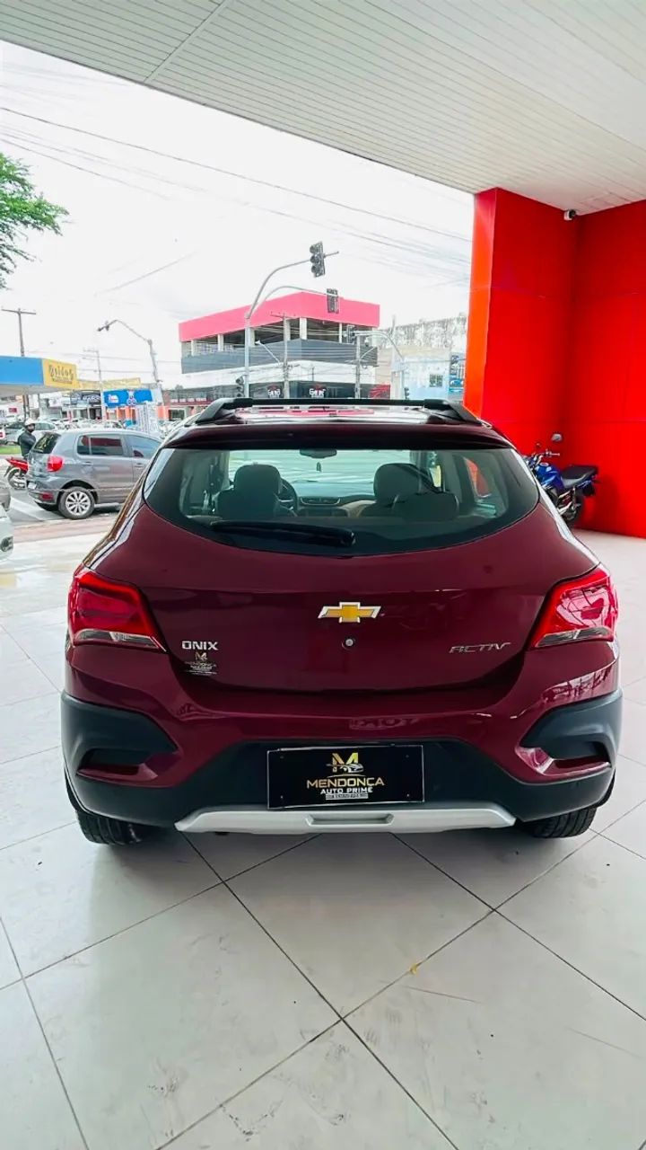 Chevrolet Onix Activ 1.4 8V Flex Mec. 4P 2017 - Foto 4