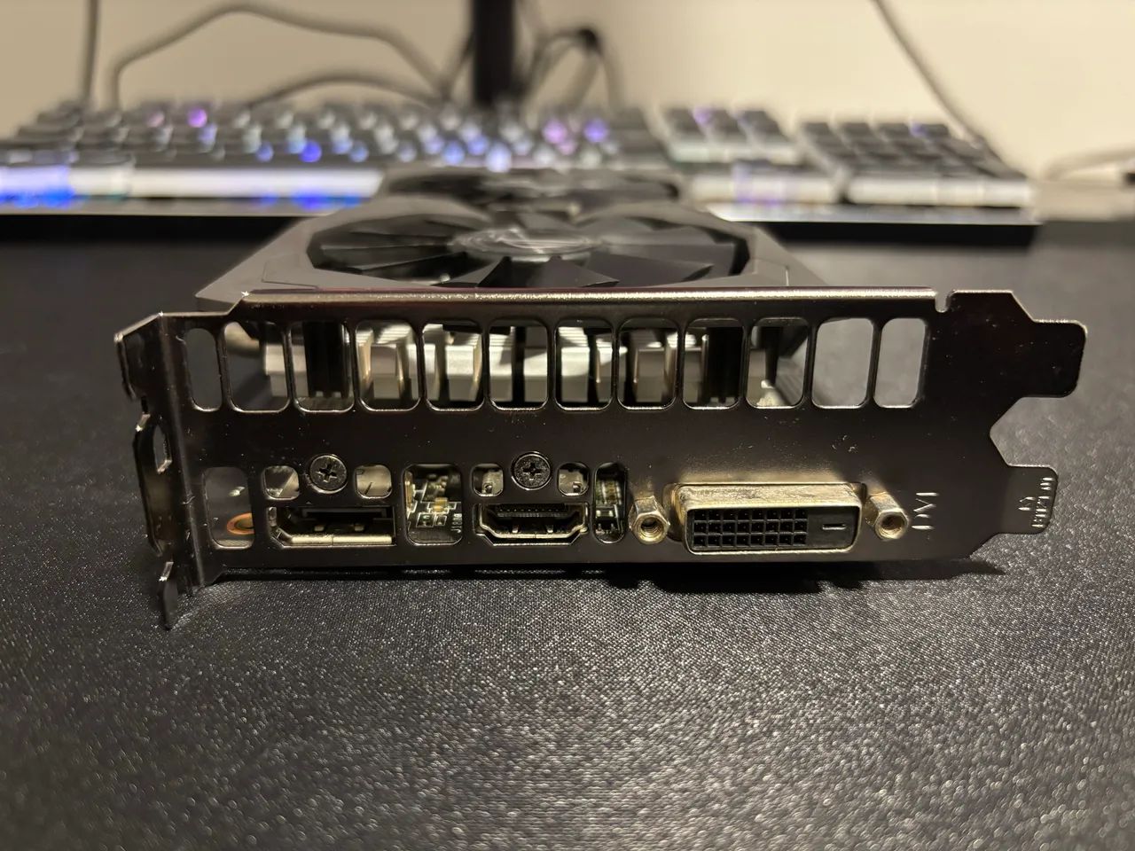Placa Video Asus Rog RX460 4gb DDR5 - Foto 4