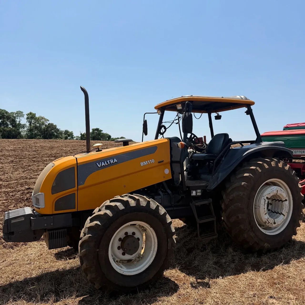 TRATOR VALTRA - Foto 4