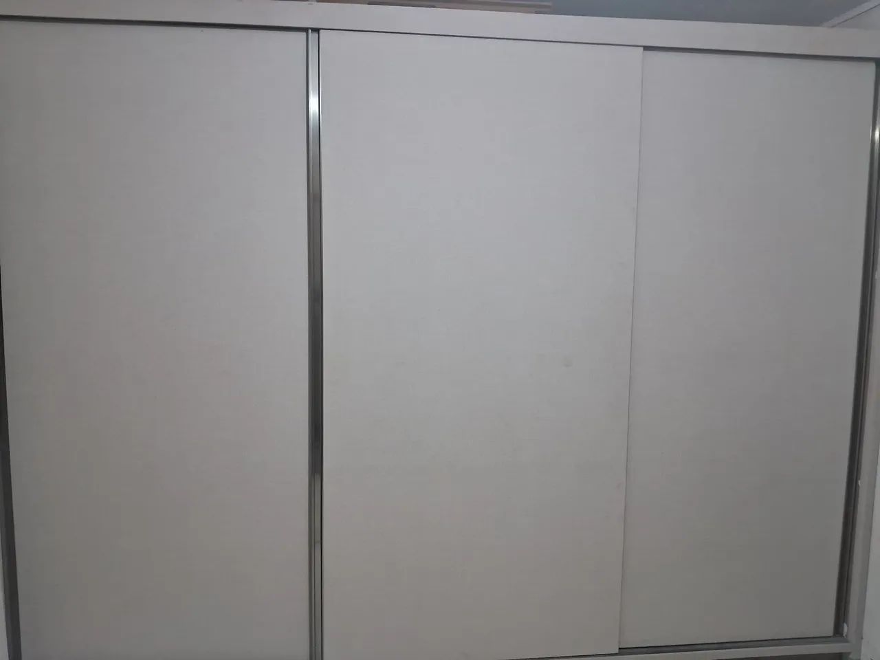 Roupeiro MDF ótimo estado 