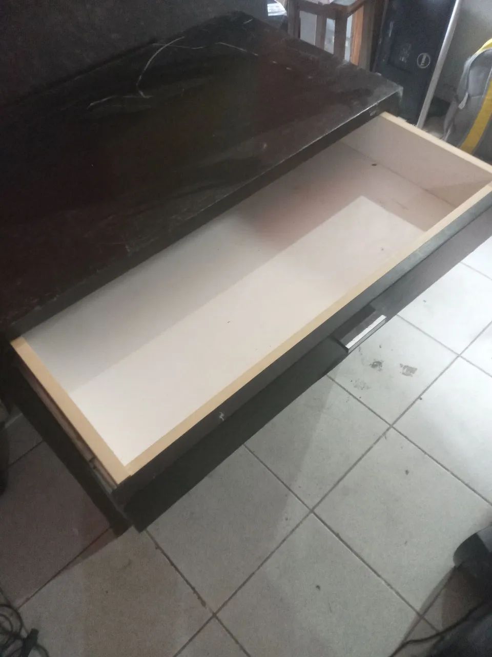 Mesa com gaveta. - Foto 2