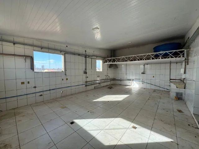 Barracão comercial com edícula - Foto 2