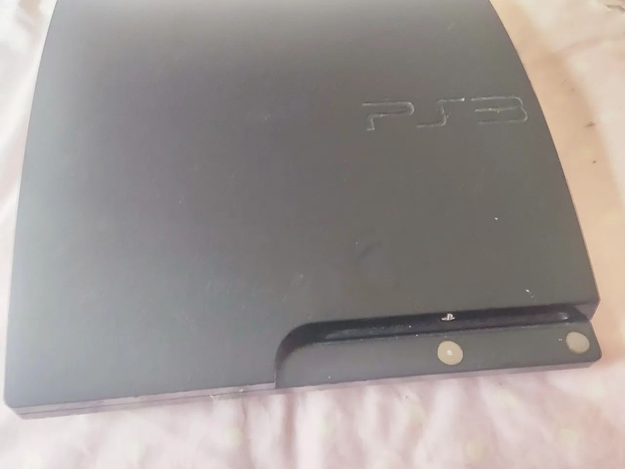 PS3 com 1 controle e vários jogos