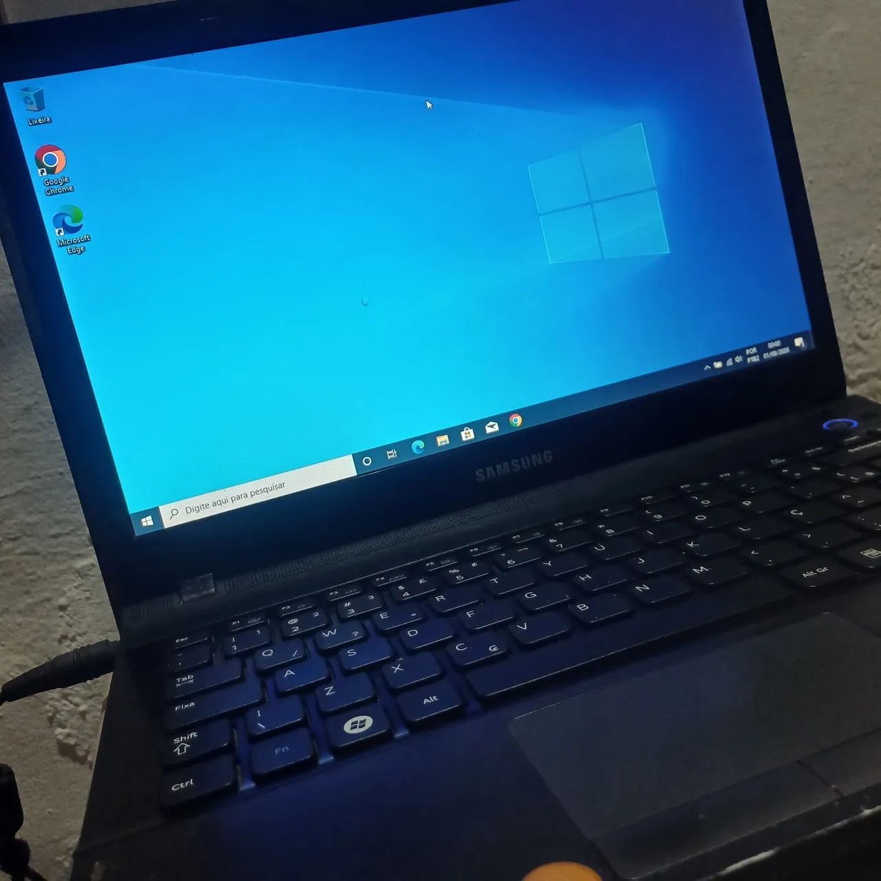 Vendo notebook Samsung 6gb de ram HD de 500gb  - Foto 4
