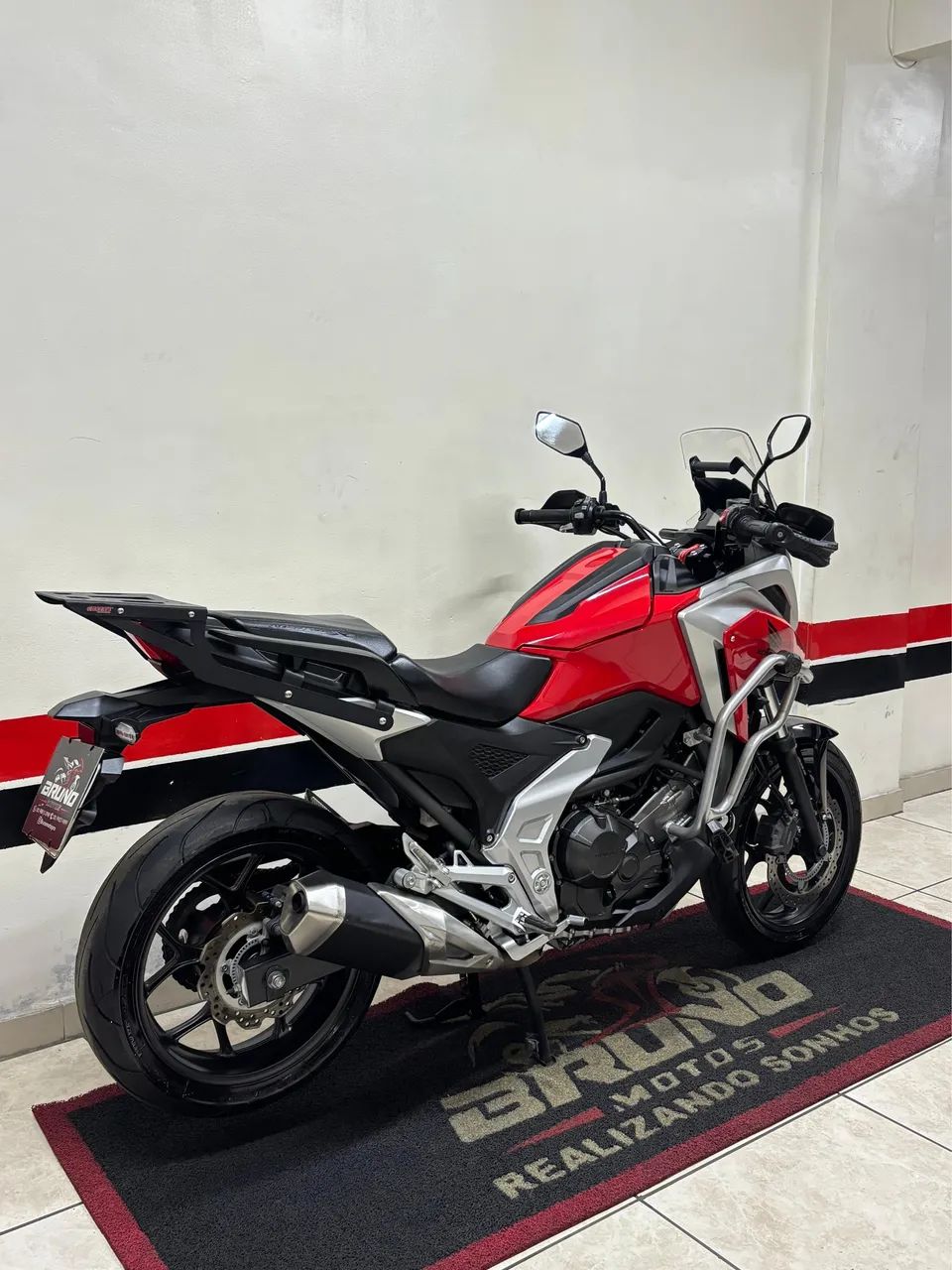 NC 750x  2022   MUITO NOVA   (DIVIDO 21x CARTÃO ) - Foto 5