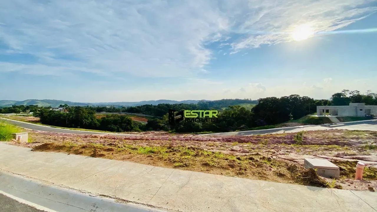 Lindo terreno com pouco declive e linda vista no Ecoville 2 - Foto 5