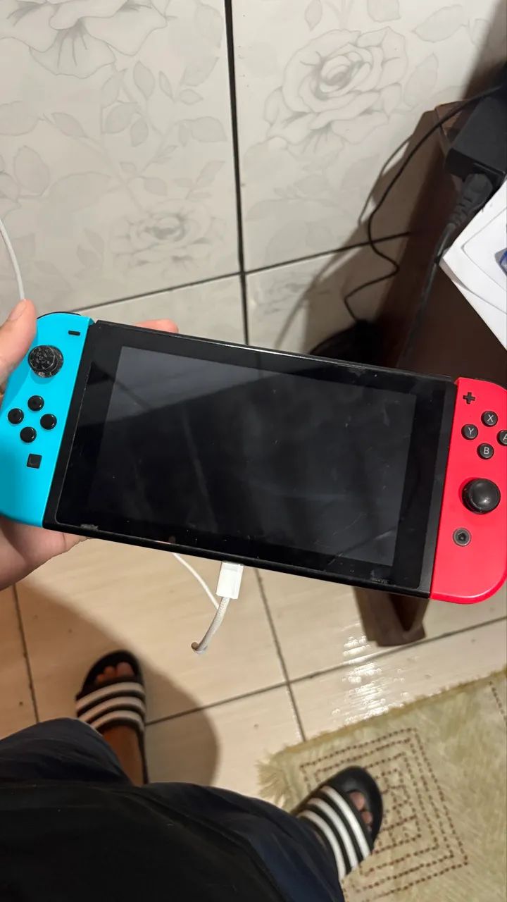 NINTENDO SWITCH, 32gb, acompanha um jogo
