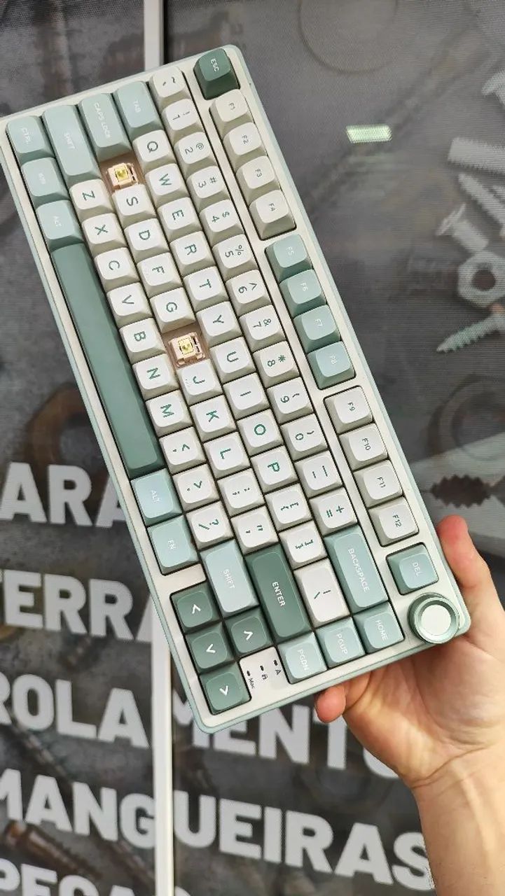 Teclado mecânico Royal Kludge R75 - Foto 3