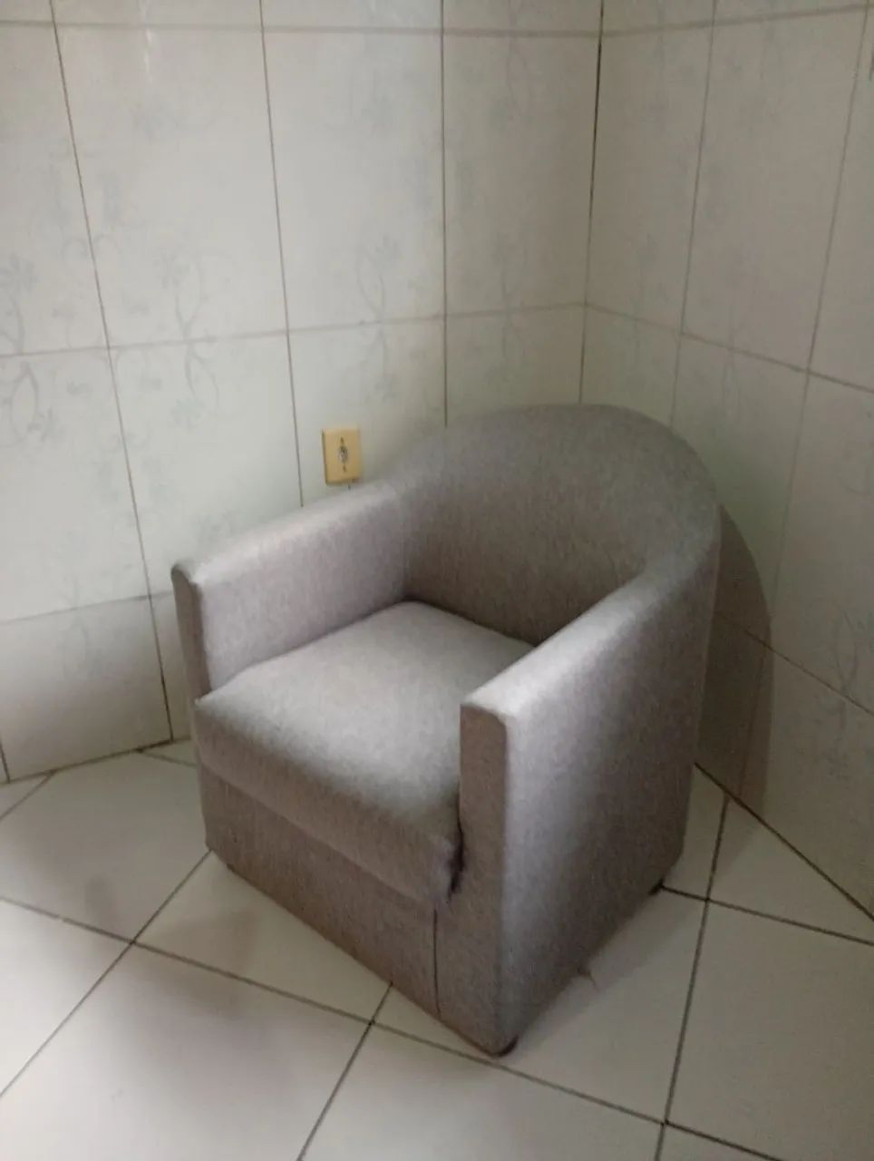 Poltrona pra toda utilidades sala, quarto etc...