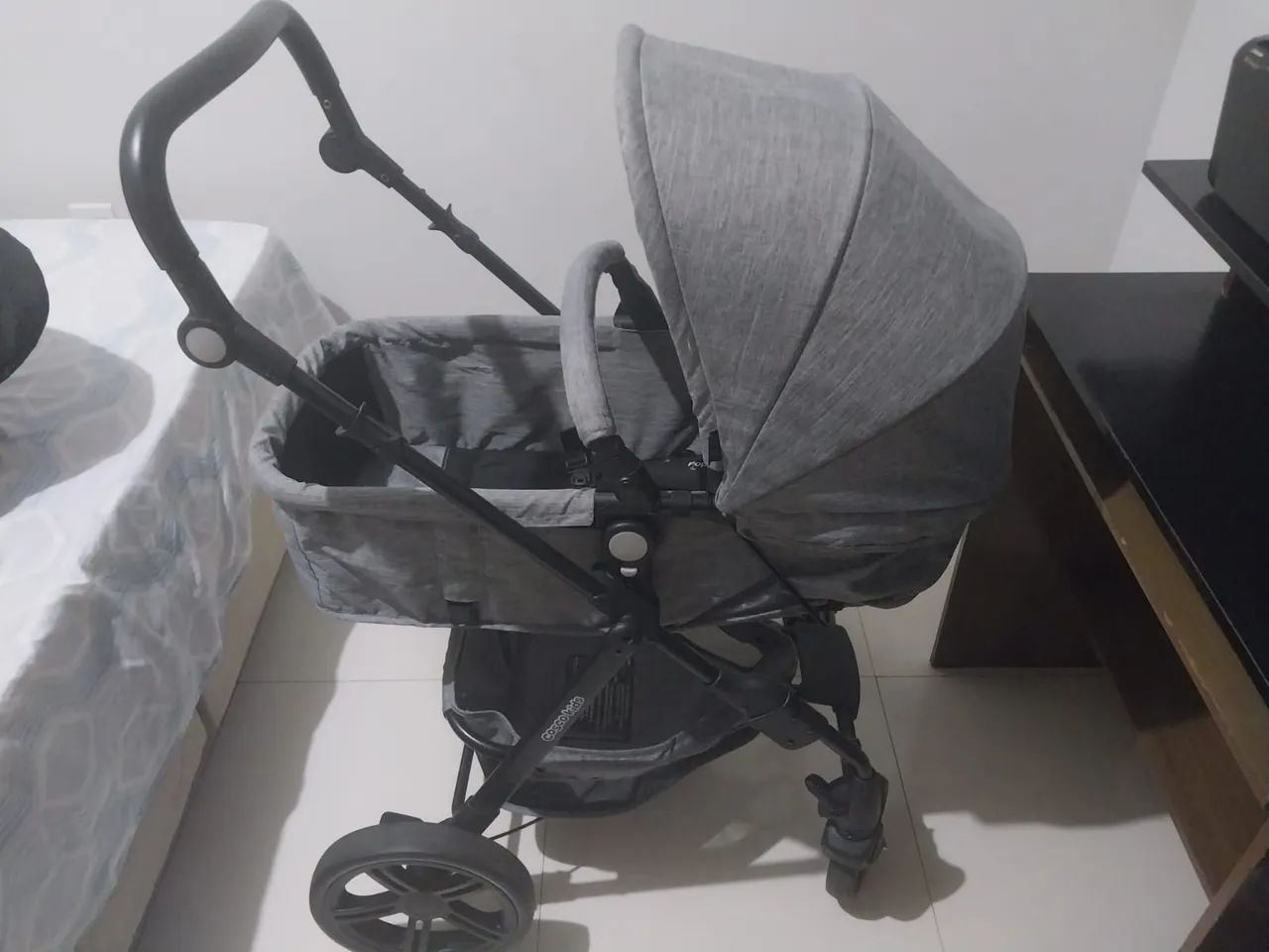 Carrinho de bebê + Bebê conforto