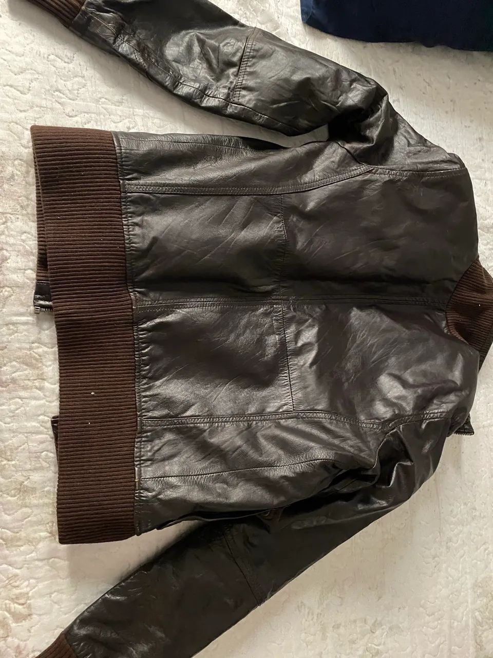 Vendo jaqueta de couro  - Foto 3