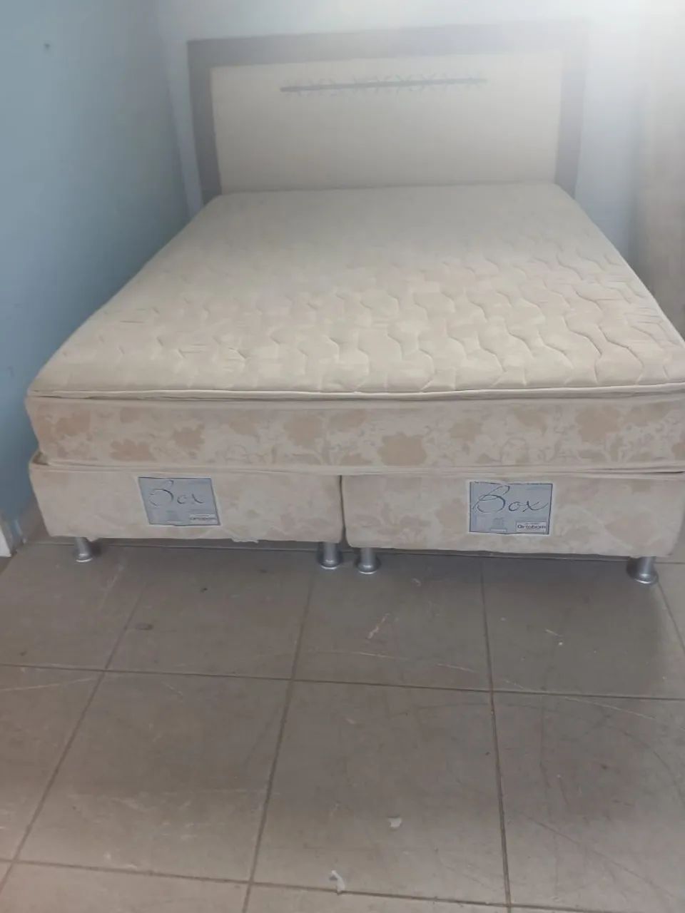 Linda cama box e colchão Queem size ( $$ 600 ) *