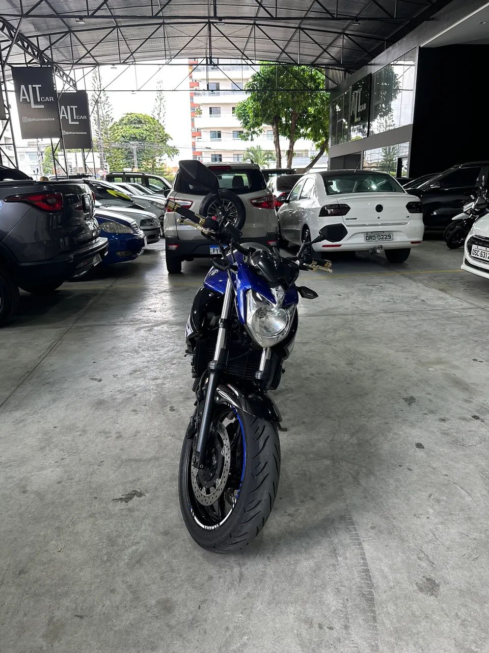 Yamaha XJ6 - Foto 2