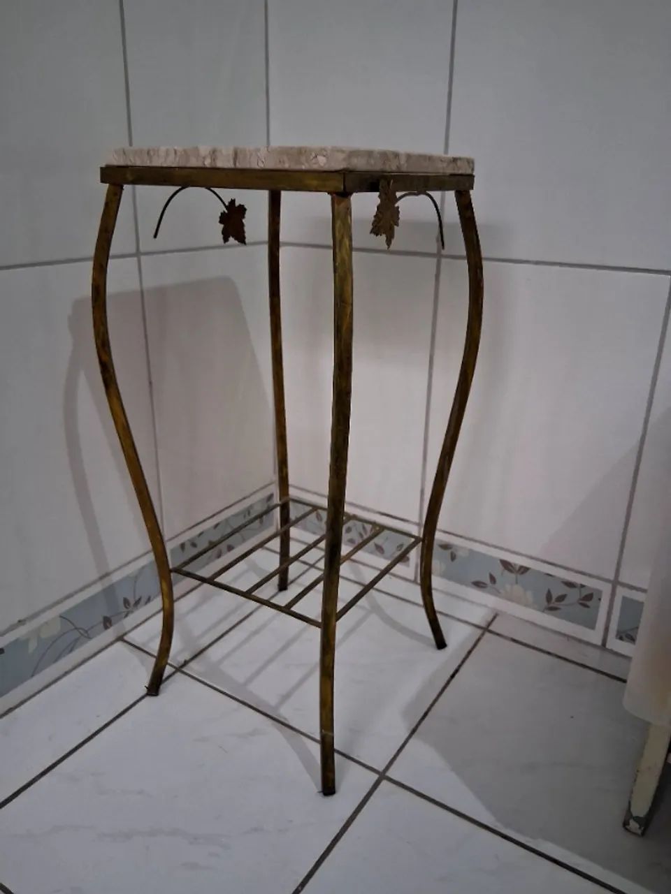 Mesa de canto mármore e ferro - Foto 2