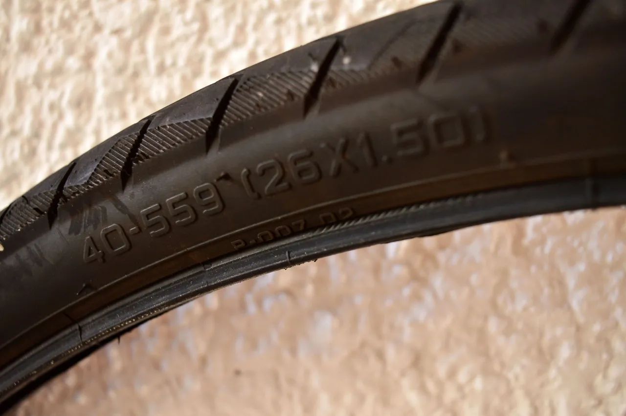 Pneu Pirelli aro26 - Foto 5