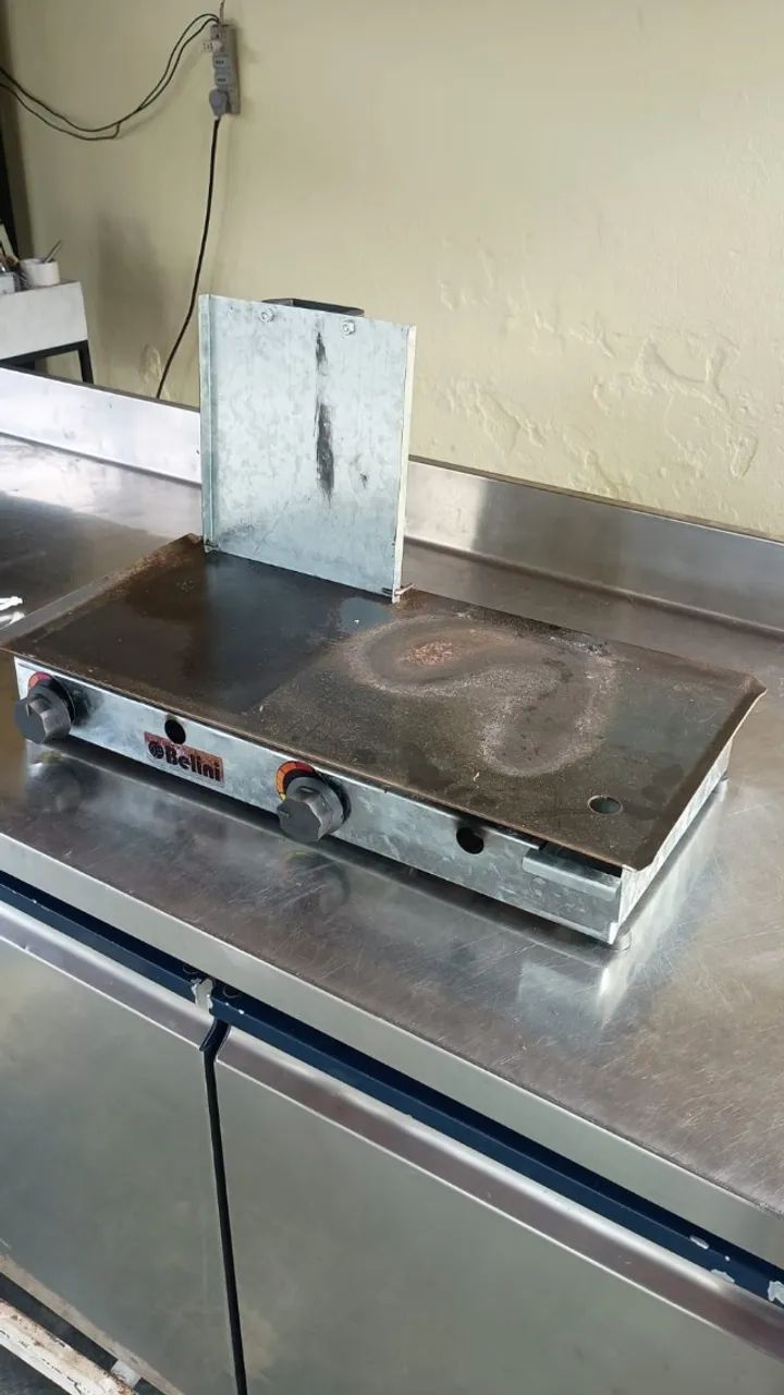 Chapa Para Lanches Belini - Gás GLP - com 2 Queimadores e abafador - Foto 5