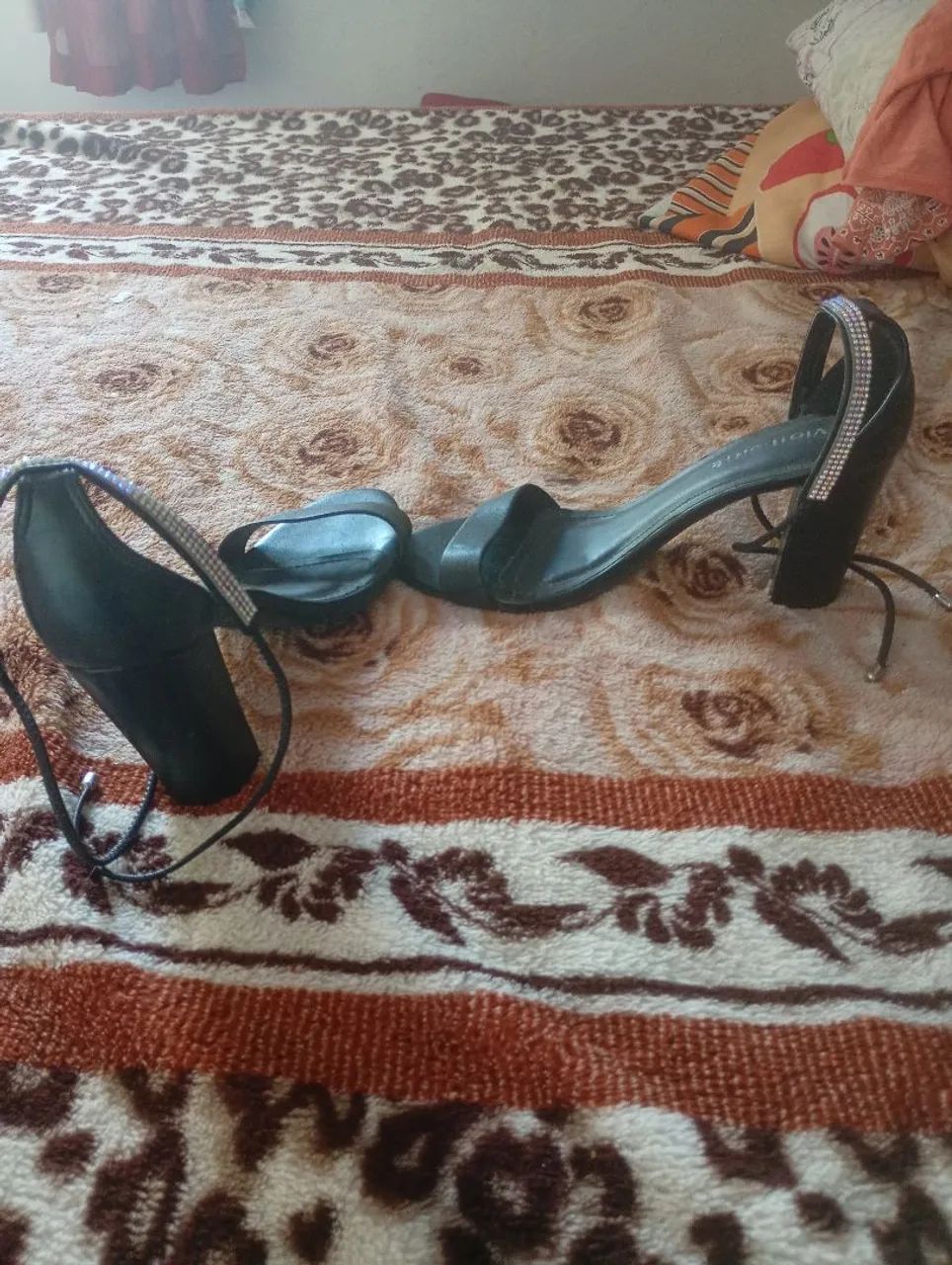 Roupas e sapatos  - Foto 3