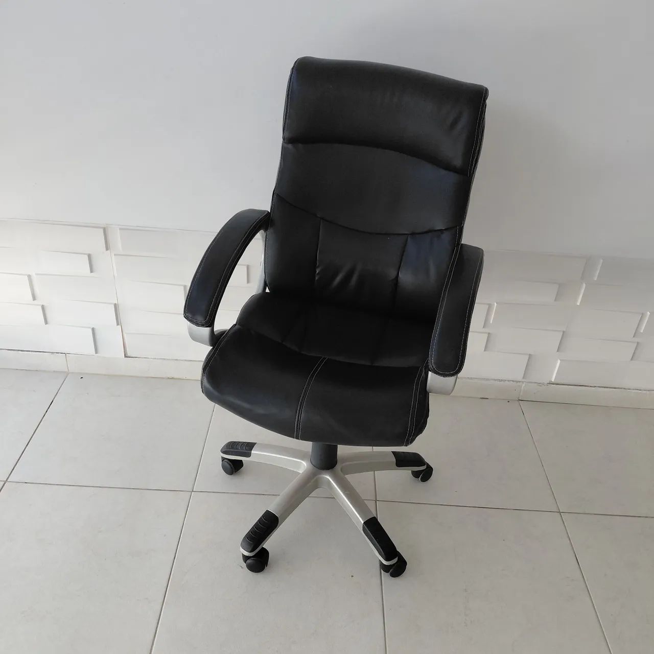 Cadeira escritório executiva 