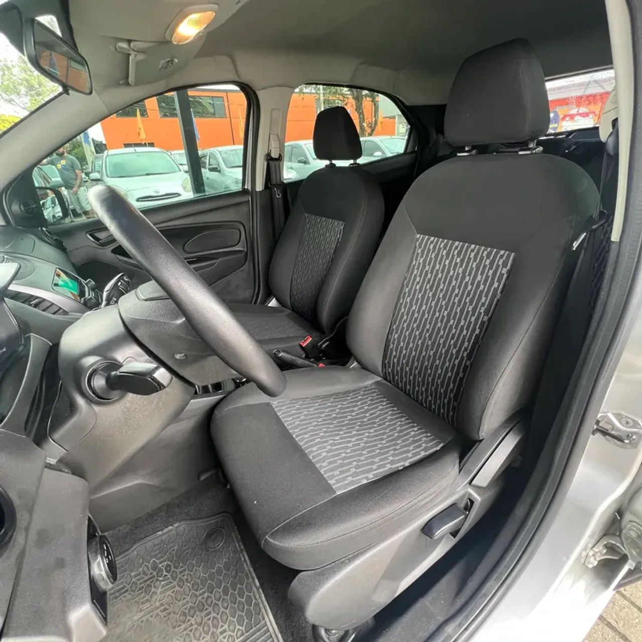 Ford Ka 1.0 SE/SE Plus TiVCT Flex 5p, foto 7 de 9