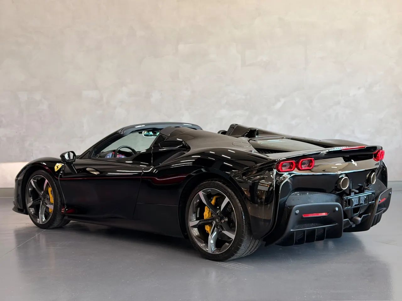 Ferrari SF 90 SPIDER 4.0 V8 Bi-Turbo (Híbrido), foto 3 de 20