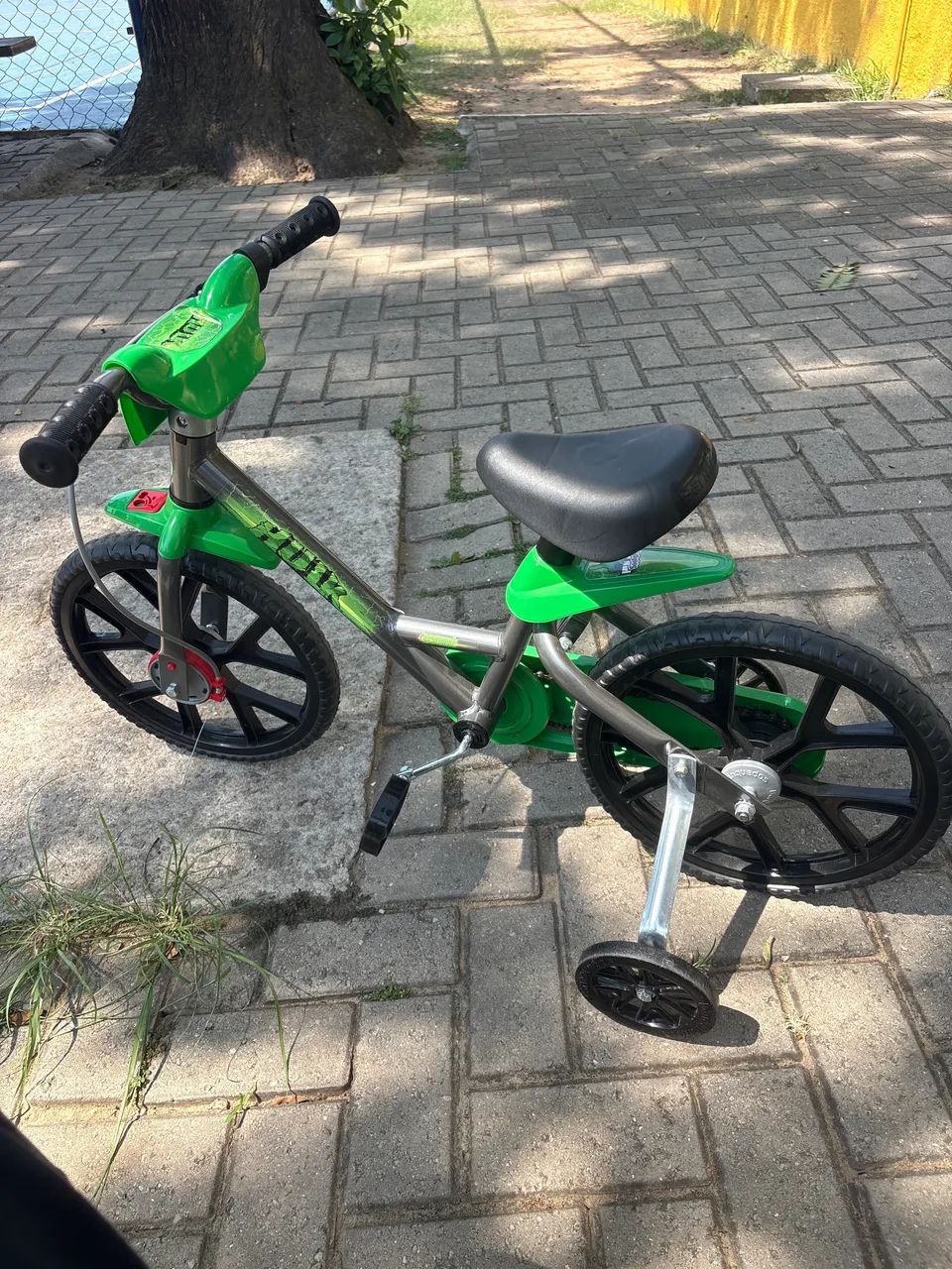 bicicleta infantil do hulk  - Foto 4