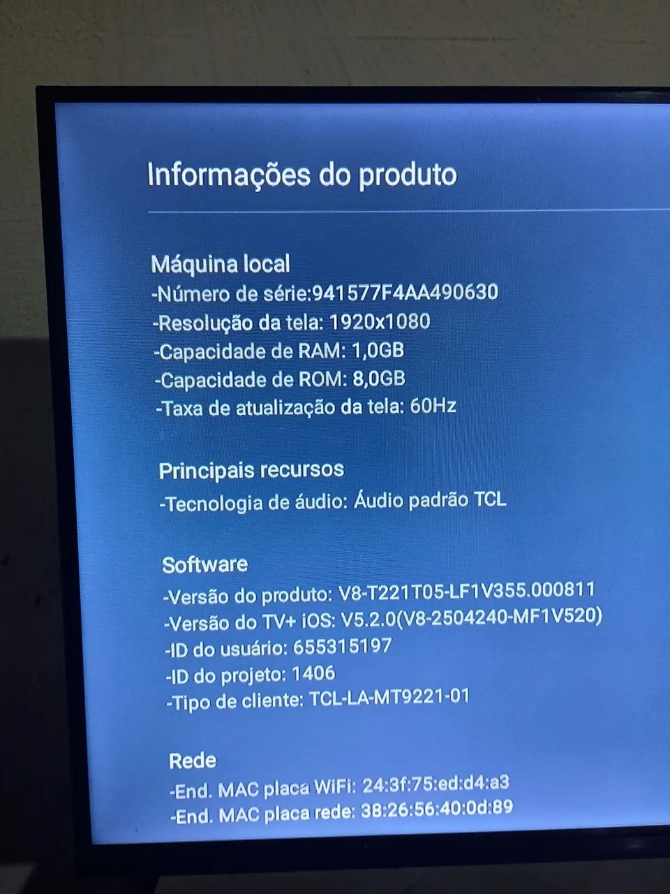 TV Smart 34 polegadas, funcionando perfeitamente e quase com nenhuma marca de uso