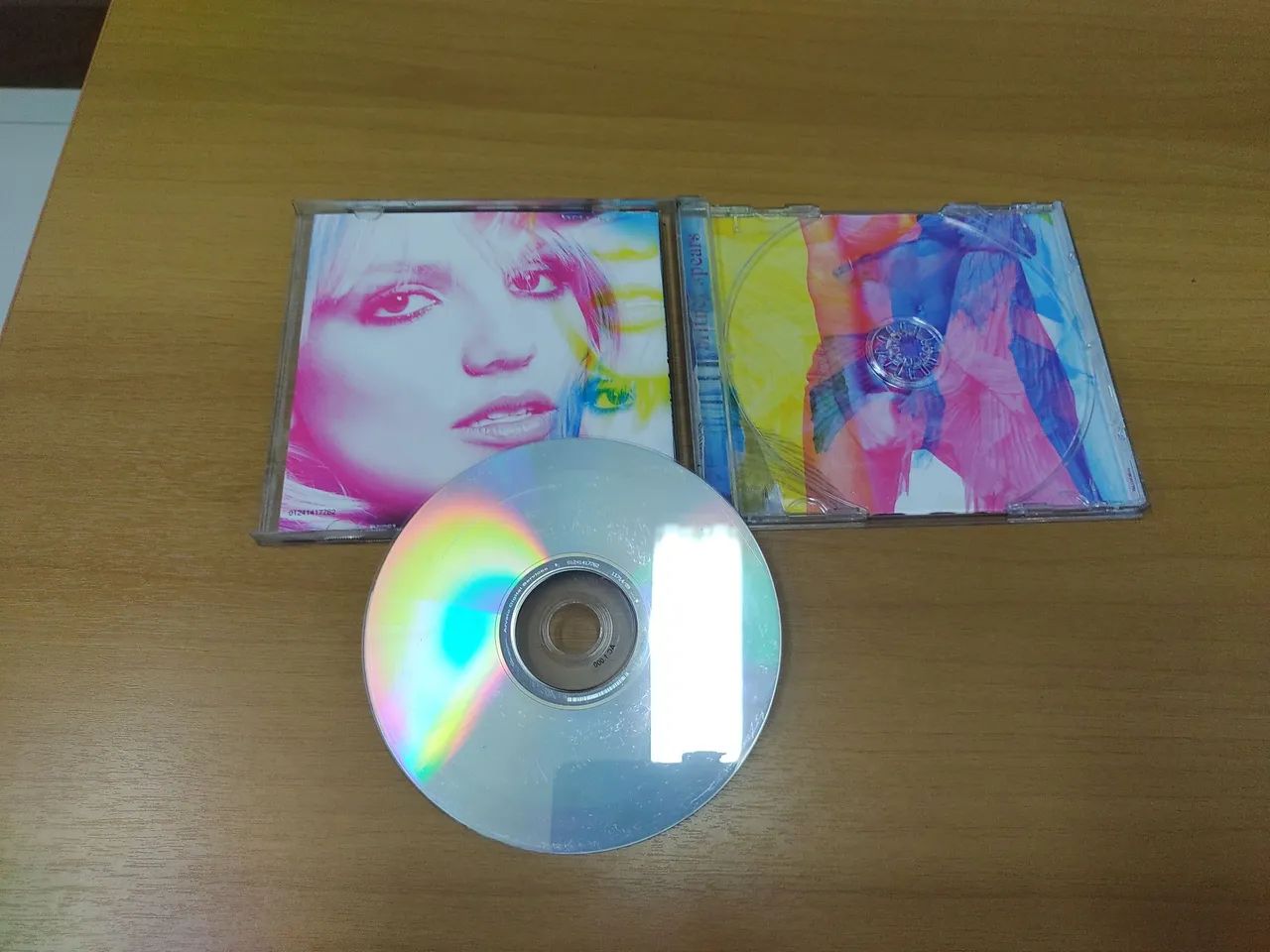 Cd da Britney Spears, original, c/ poster, bom estado. E outros. - Foto 2