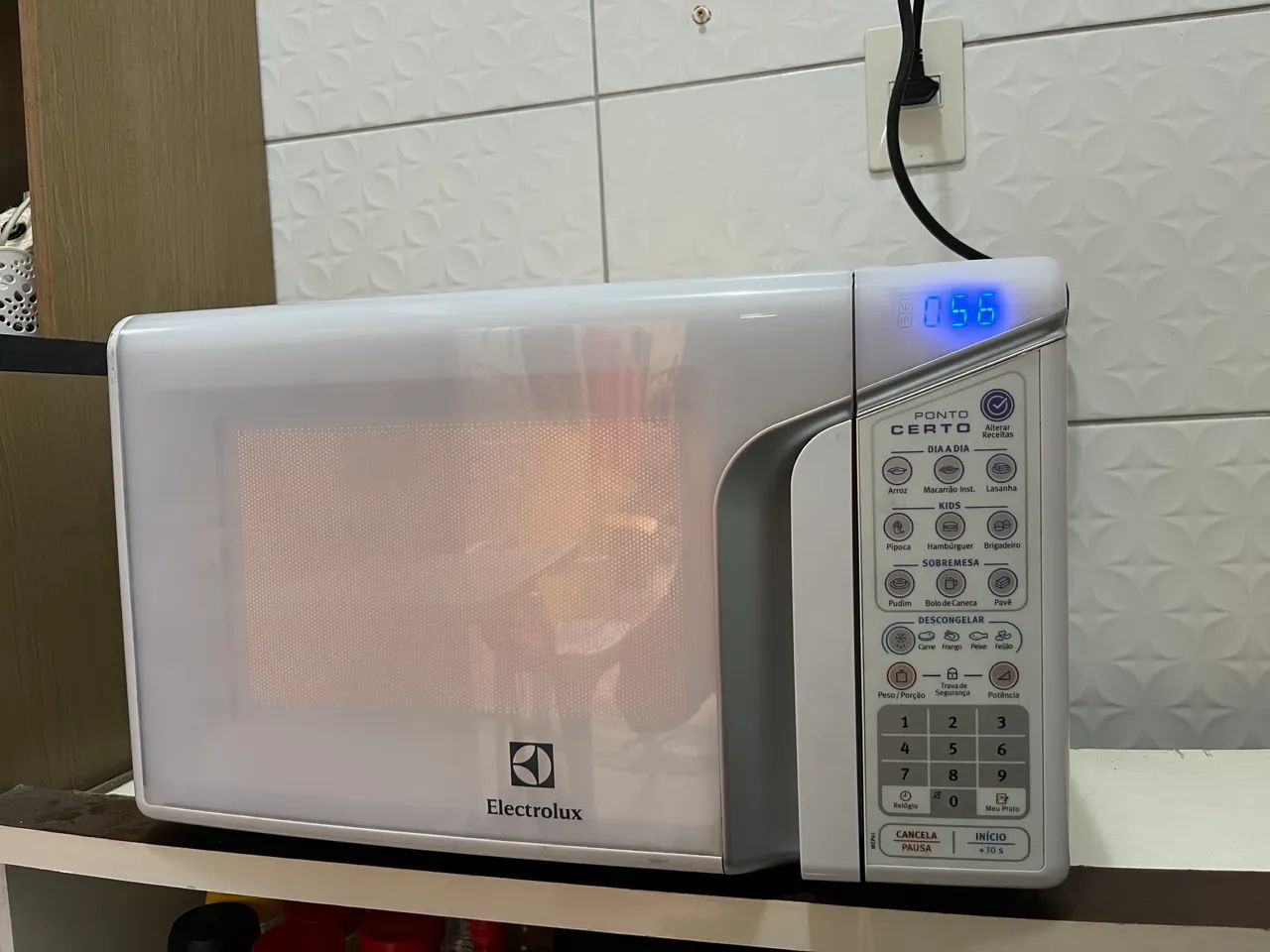 Microondas Electrolux Branco  - Foto 4