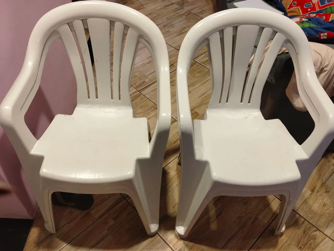 Vende-se cadeiras plástica  - Foto 2