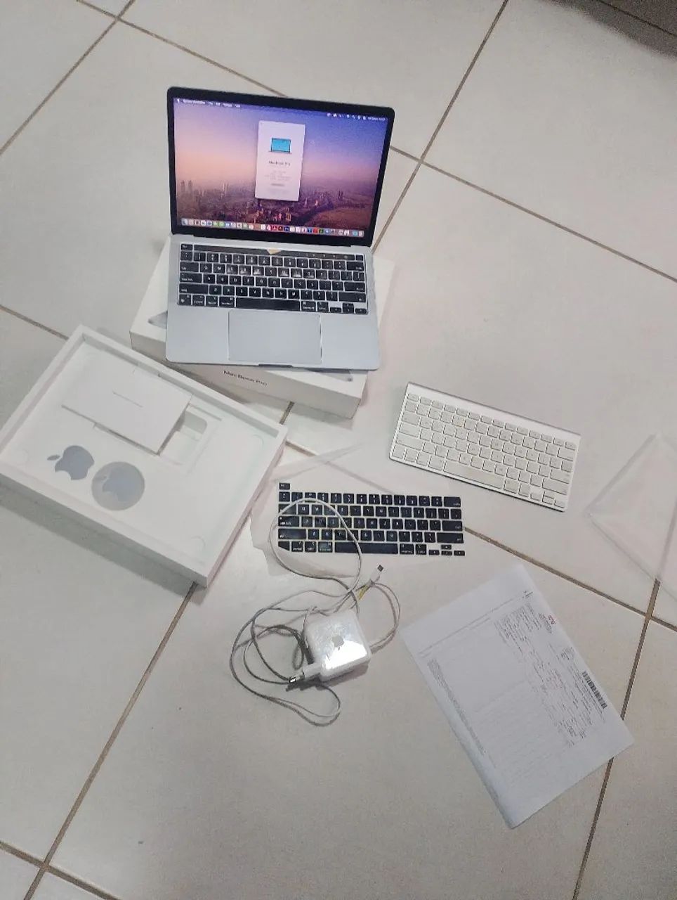 MacBook Pro M1 2020 excelente  - Foto 2