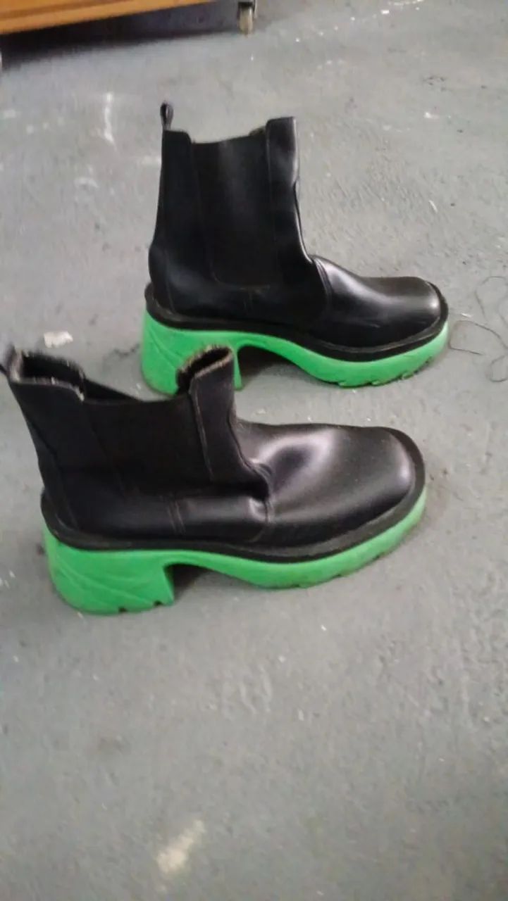 Bota preta e verde  - Foto 3