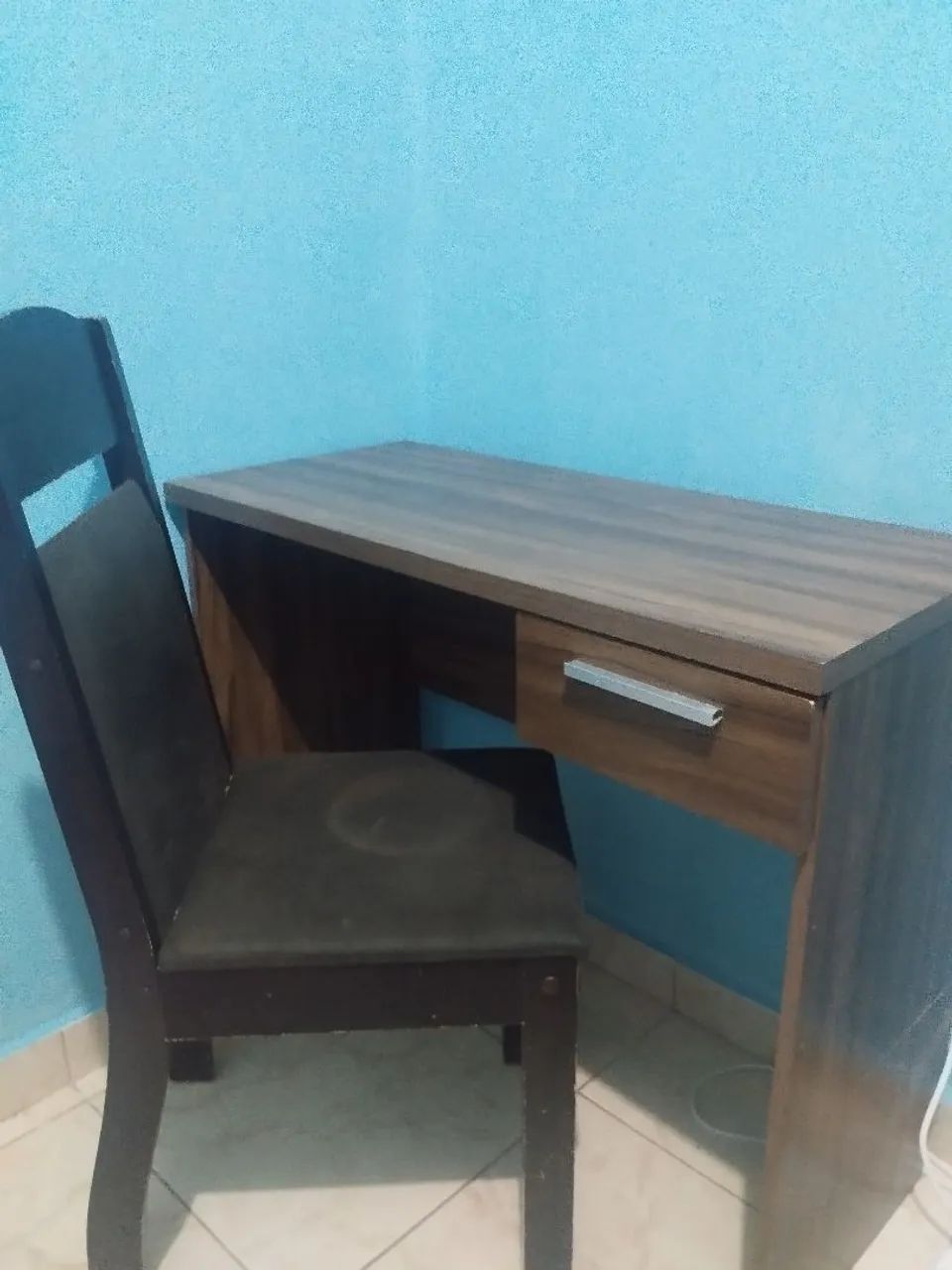 Escrivaninha com cadeira  - Foto 4