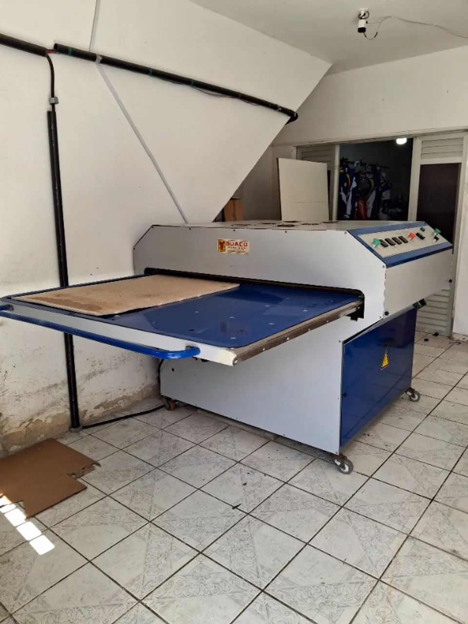 Prensa para Sublimação 2 Bandejas 100x140cm Peneumática + Compressor 15L - Foto 3